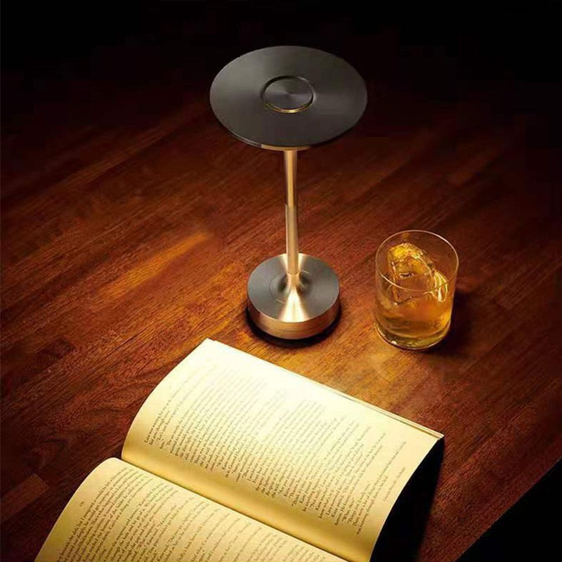 Esthetician Space Desk Lamp